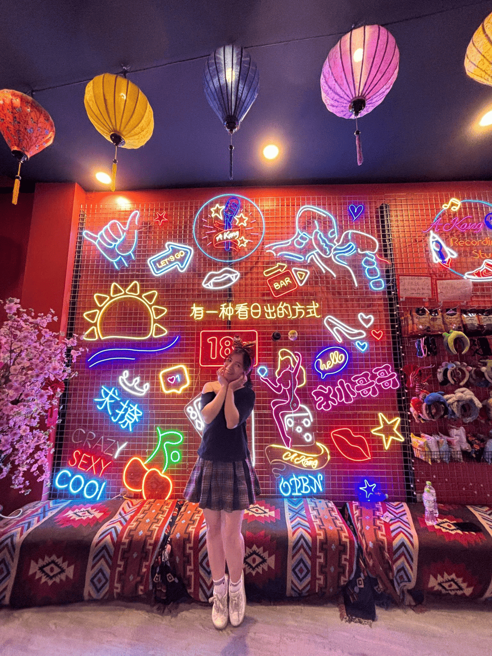 Hội ngộ ca hát cùng bạn bè tại A Kang với phong cách đậm chất Hong Kong (Nguồn: A Kang Recording Studio)